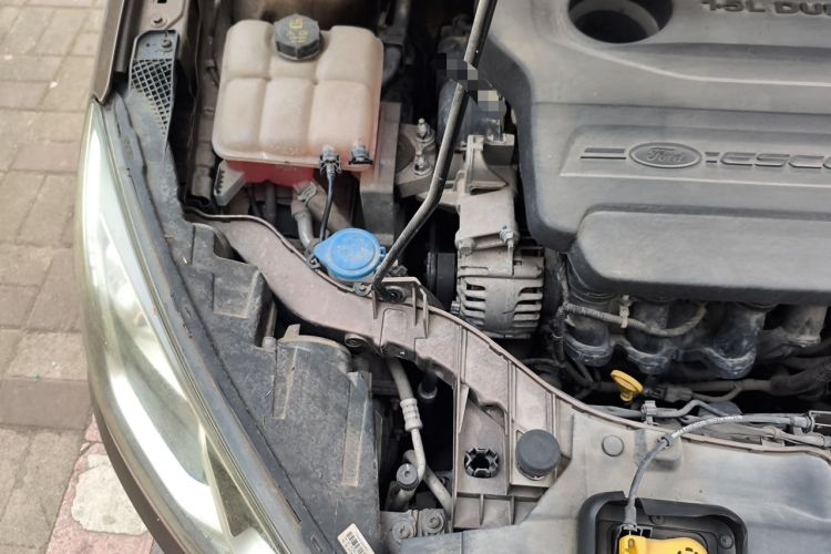 Used Ford Escort 2015 1.5L Automatic Comfort Edition Engine Bay Right