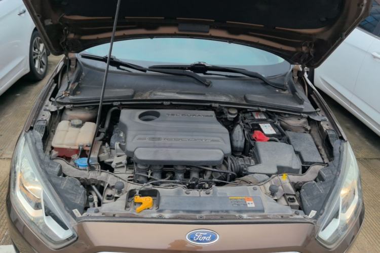 Used Ford Escort 2015 1.5L Automatic Comfort Edition Engine Bay