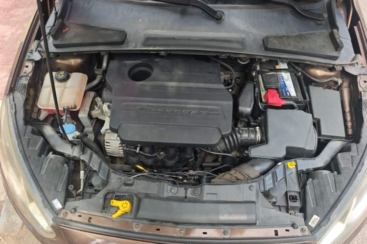 Used Ford Escort 2015 1.5L Automatic Comfort Edition Engine Bay