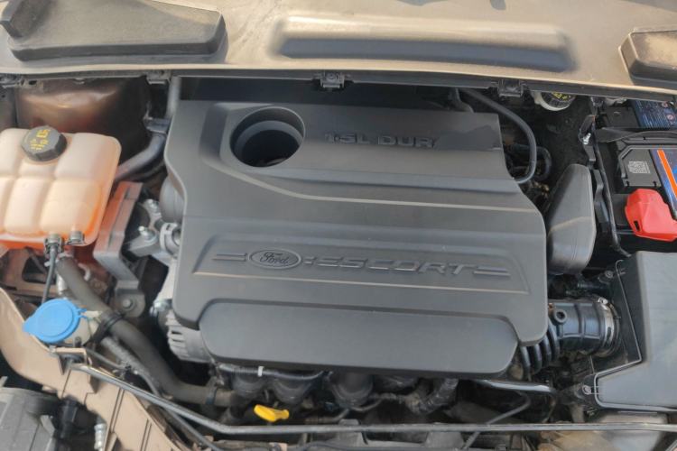 Used Ford Escort 2015 1.5L Automatic Comfort Edition Engine Bay