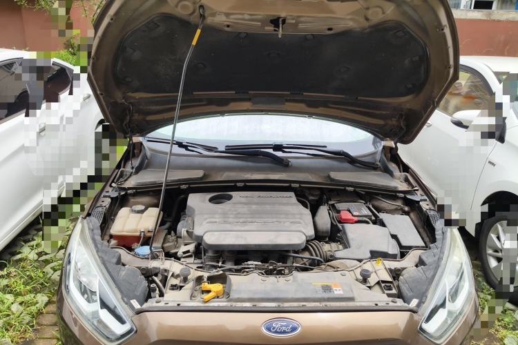 Used Ford Escort 2015 1.5L Automatic Fashion Model Engine Bay