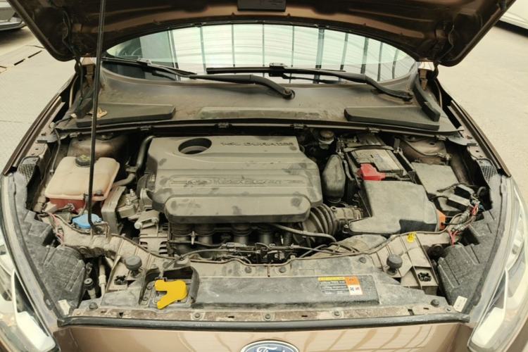 Used Ford Escort 2015 1.5L Automatic Fashion Model Engine Bay