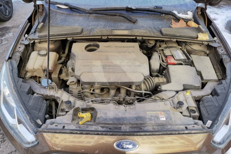 Used Ford Escort 2015 1.5L Automatic Comfort Edition Engine Bay