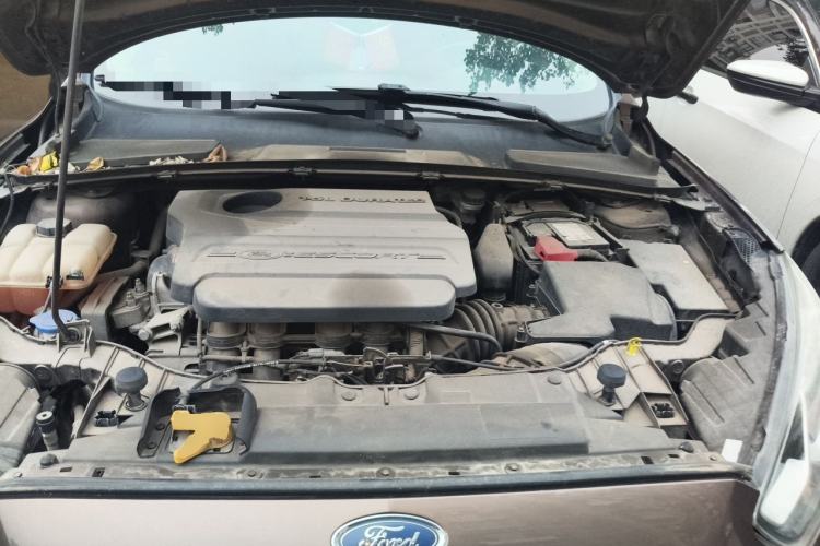 Used Ford Escort 2015 1.5L Automatic Fashion Model Engine Bay