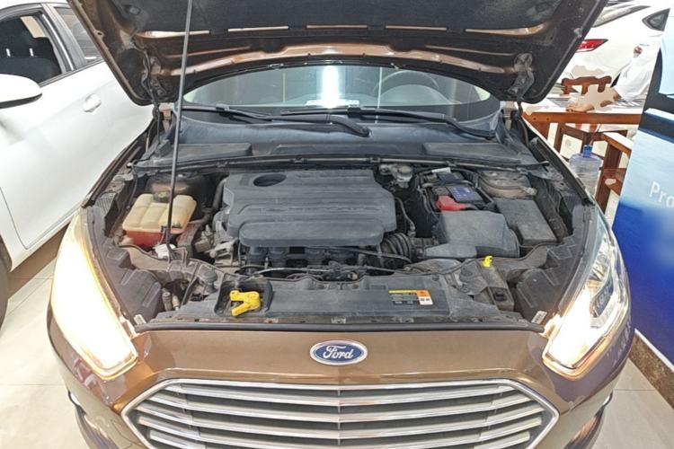 Used Ford Escort 2015 1.5L Manual Comfort Model Engine Bay