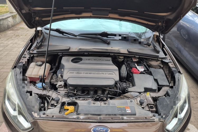 Used Ford Escort 2015 1.5L Automatic Comfort Edition Engine Bay