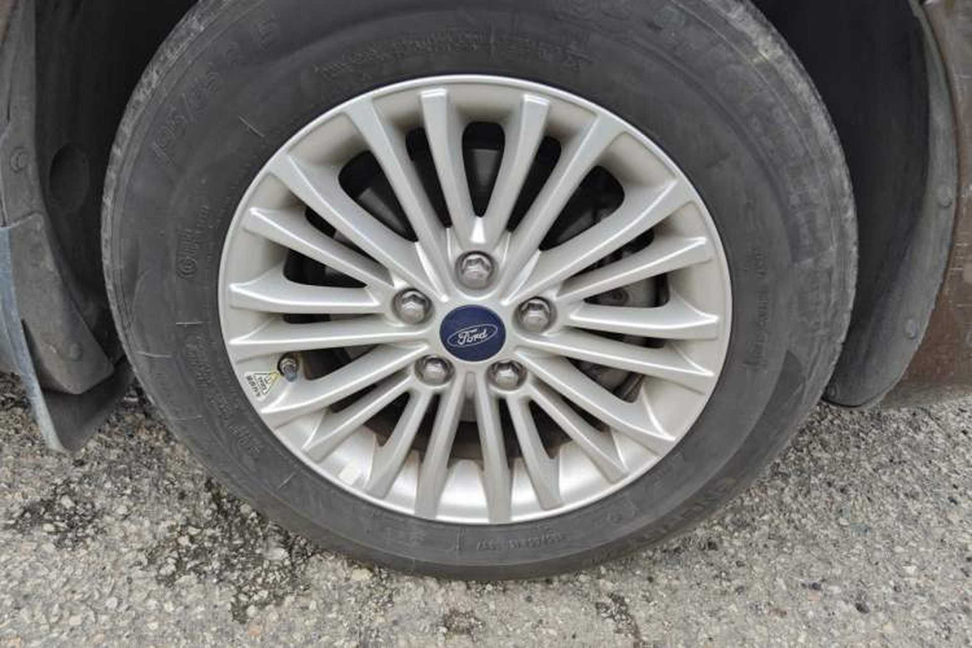 Used Ford Escort 2015 1.5L Automatic Comfort Edition Exterior 1