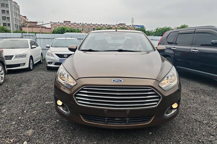 Used Ford Escort 2015 1.5L Automatic Fashion Model Exterior 1