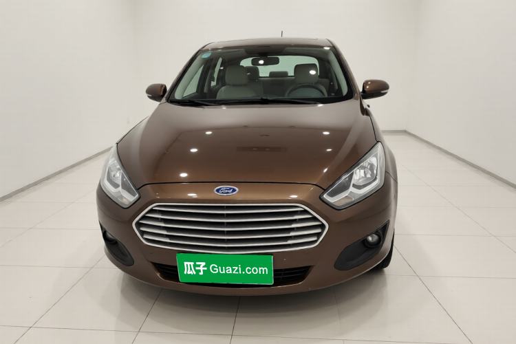 Used Ford Escort 2015 1.5L Automatic Comfort Edition Exterior 1