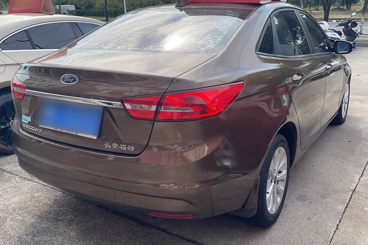Used Ford Escort 2015 1.5L Automatic Comfort Edition Exterior 2