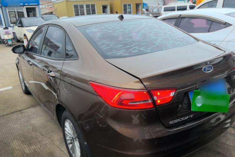 Used Ford Escort 2015 1.5L Automatic Comfort Edition Exterior 2