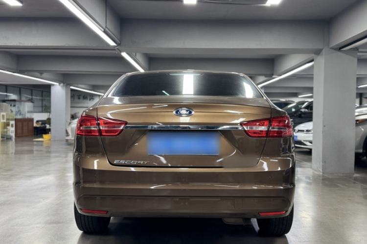 Used Ford Escort 2015 1.5L Manual Fashion Edition Exterior 2