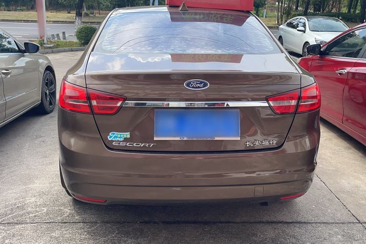 Used Ford Escort 2015 1.5L Automatic Comfort Edition Exterior 3