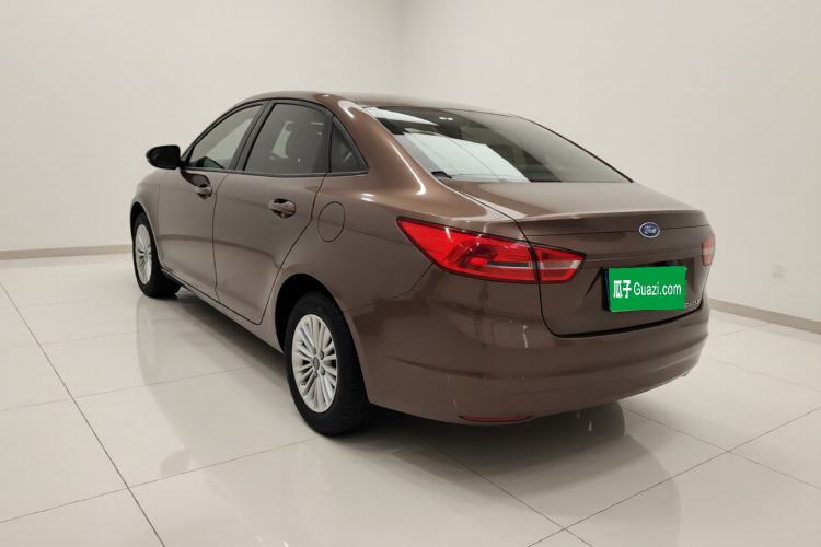 Used Ford Escort 2015 1.5L Automatic Comfort Edition Exterior 3