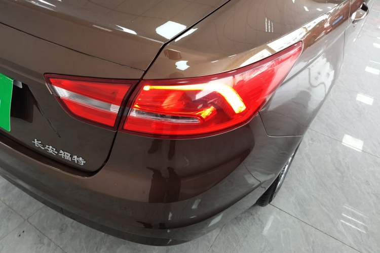 Used Ford Escort 2015 1.5L Manual Comfort Model Exterior 3