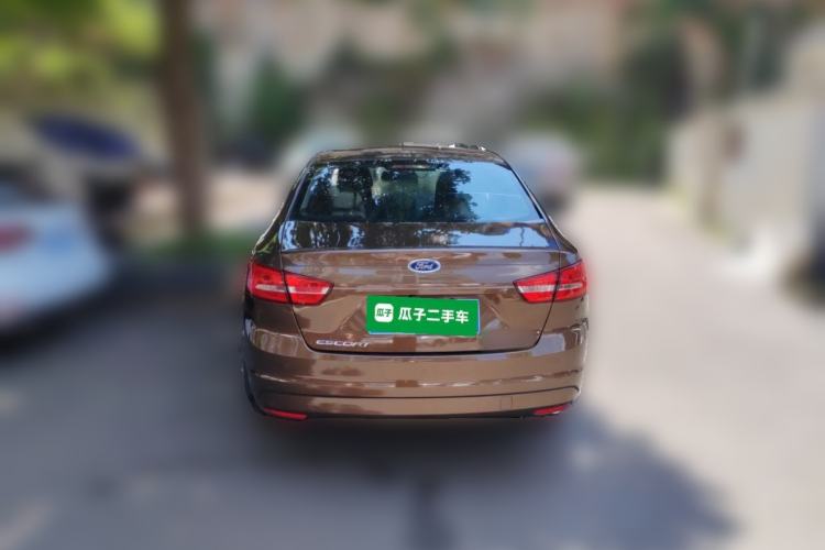 Used Ford Escort 2015 1.5L Automatic Comfort Edition Exterior 4