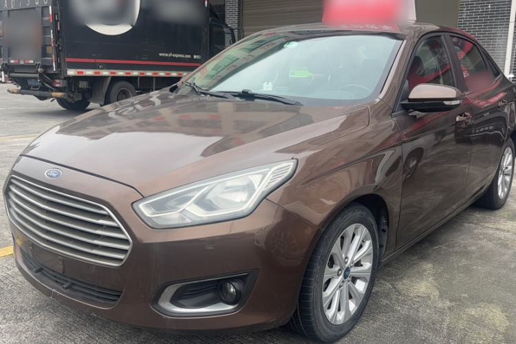Used Ford Escort 2015 1.5L Automatic Comfort Edition Exterior 5