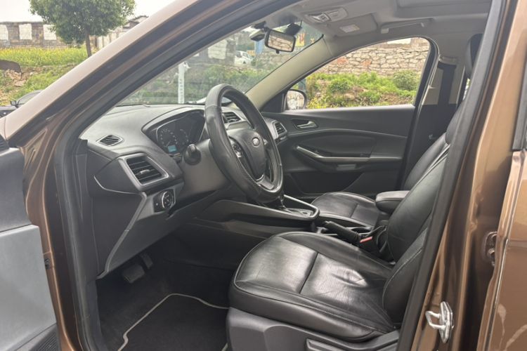 Used Ford Escort 2015 1.5L Automatic Fashion Model Exterior 6