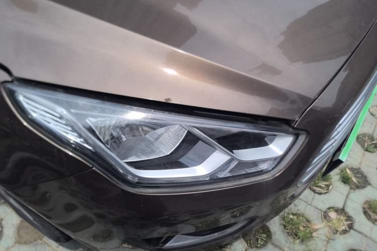 Used Ford Escort 2015 1.5L Automatic Fashion Model Exterior 6