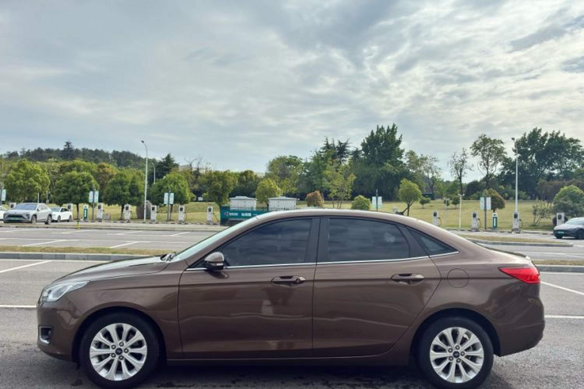 Used Ford Escort 2015 1.5L Automatic Fashion Model Exterior 6