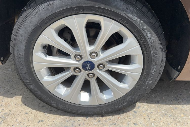 Used Ford Escort 2015 1.5L Manual Fashion Edition Exterior 8
