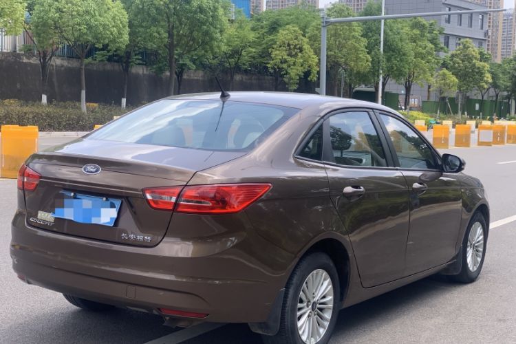 Used Ford Escort 2015 1.5L Automatic Comfort Edition Exterior 9