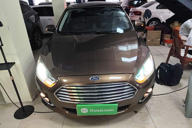 Used Ford Escort 2015 1.5L Automatic Fashion Model Front