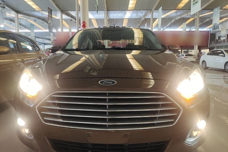 Used Ford Escort 2015 1.5L Automatic Fashion Model Front