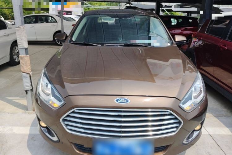 Used Ford Escort 2015 1.5L Manual Fashion Edition Front