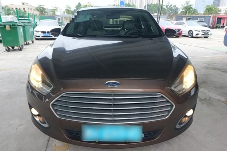 Used Ford Escort 2015 1.5L Automatic Fashion Model Front