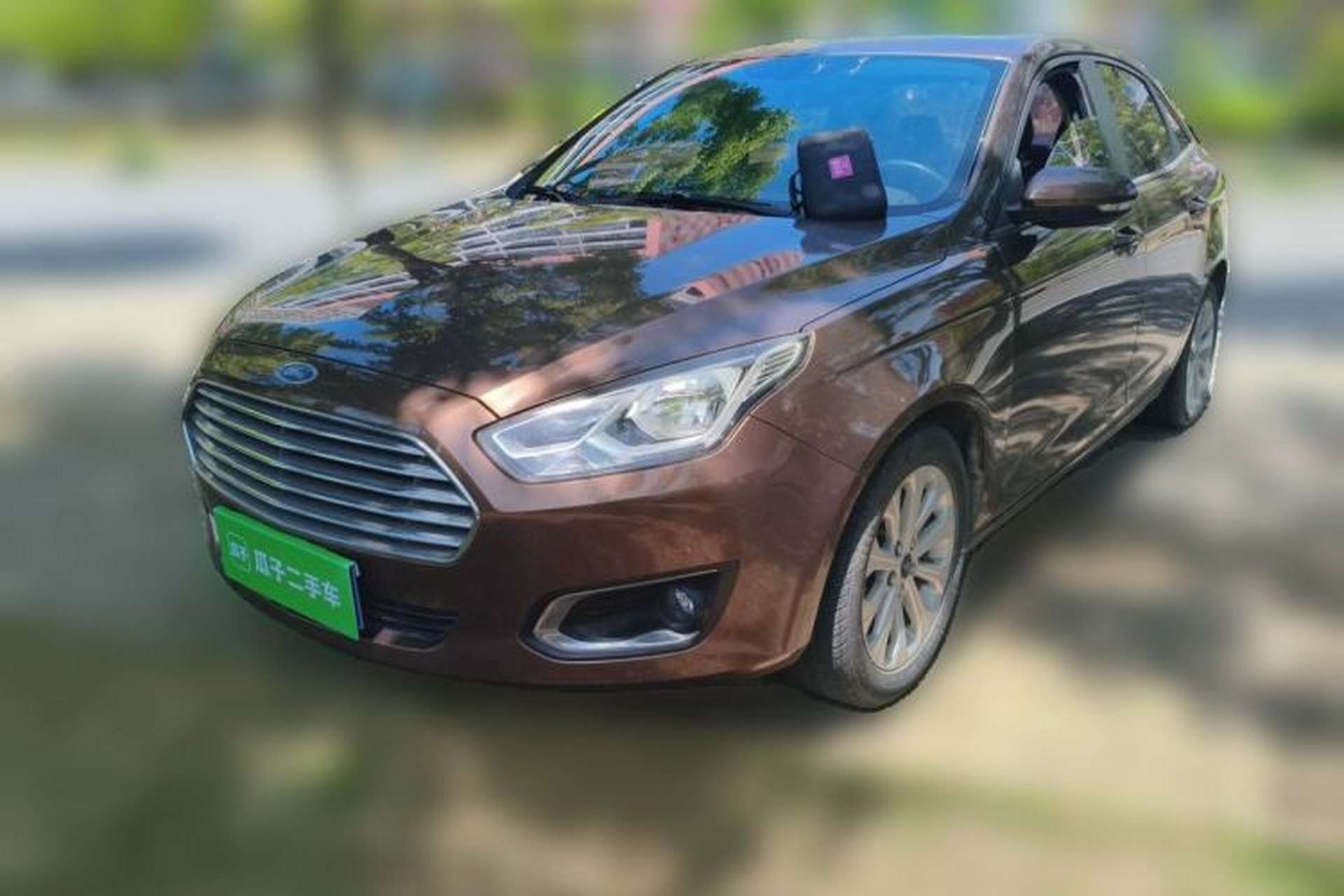 Used Ford Escort 2015 1.5L Manual Fashion Edition Front Left 45 Deg