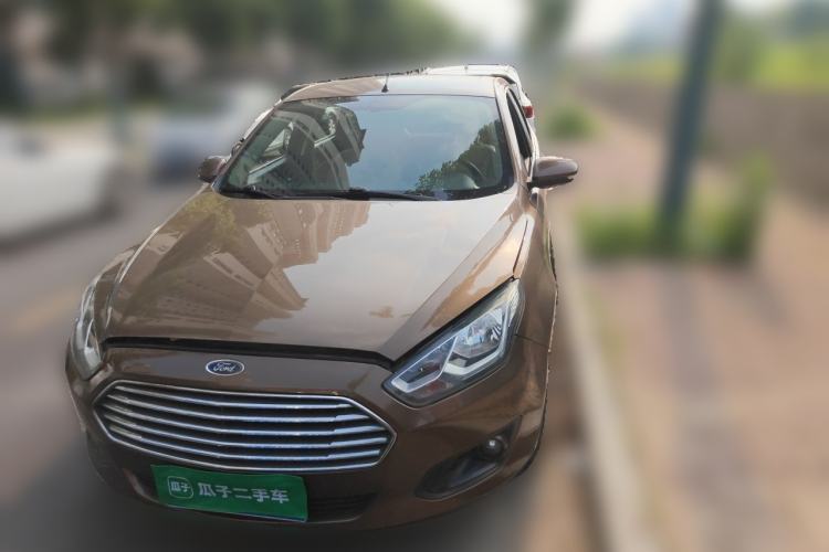 Used Ford Escort 2015 1.5L Automatic Comfort Edition Front
