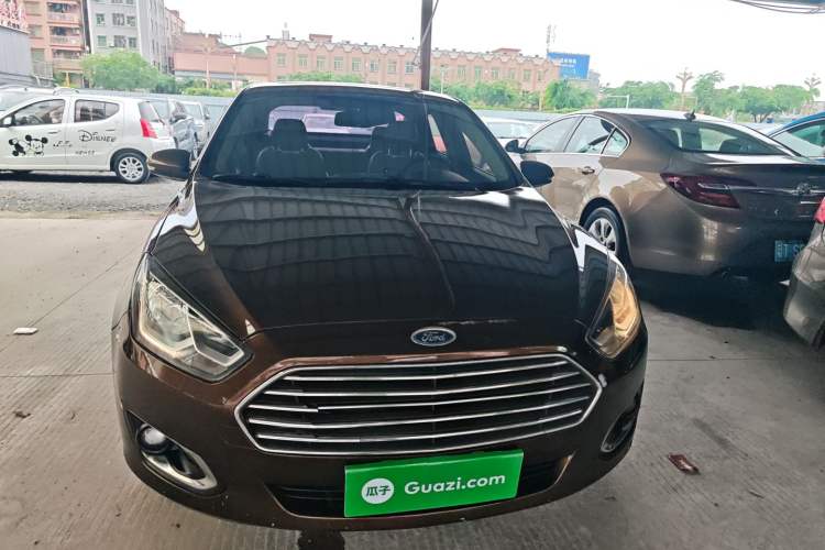 Used Ford Escort 2015 1.5L Automatic Fashion Model Front