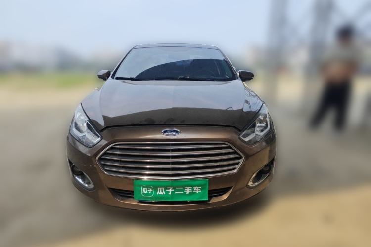 Used Ford Escort 2015 1.5L Manual Fashion Edition Front