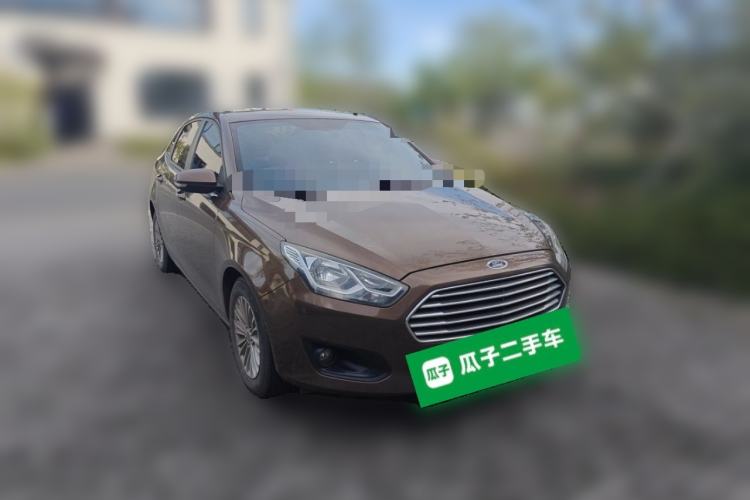 Used Ford Escort 2015 1.5L Manual Comfort Model Front Right 45 Deg