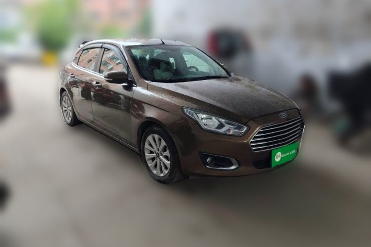 Used Ford Escort 2015 1.5L Automatic Fashion Model Front Right 45 Deg