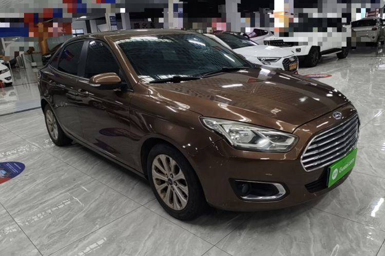Used Ford Escort 2015 1.5L Automatic Fashion Model Front Right 45 Deg