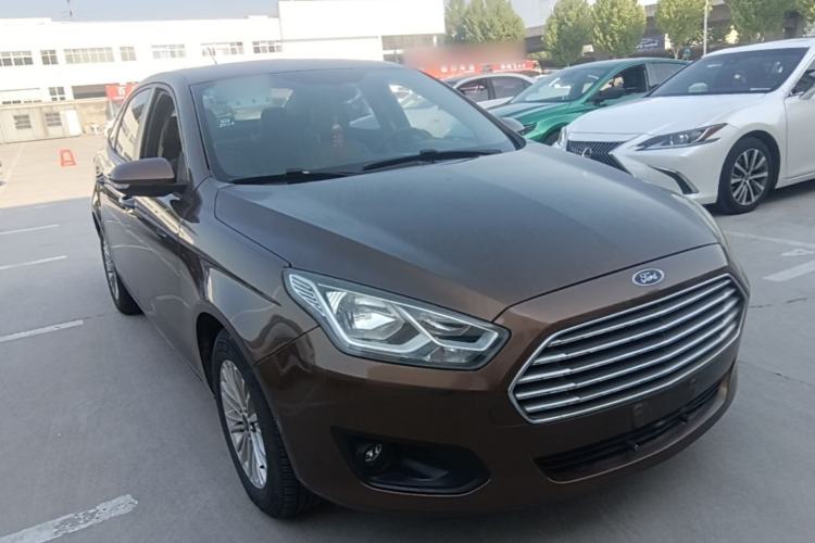 Used Ford Escort 2015 1.5L Automatic Comfort Edition Front Right 45 Deg