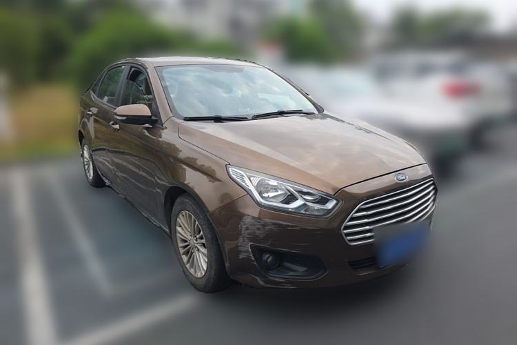 Used Ford Escort 2015 1.5L Automatic Comfort Edition Front Right 45 Deg
