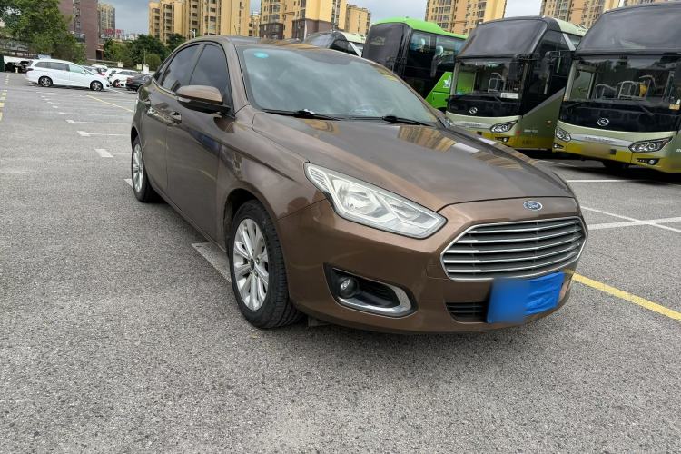 Used Ford Escort 2015 1.5L Automatic Fashion Model Front Right 45 Deg