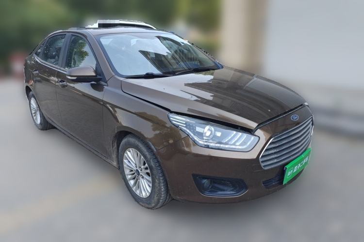 Used Ford Escort 2015 1.5L Manual Comfort Model Front Right 45 Deg