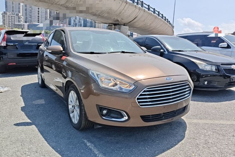 Used Ford Escort 2015 1.5L Automatic Fashion Model Front Right 45 Deg