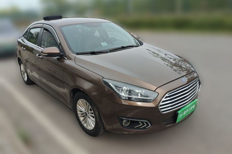 Used Ford Escort 2015 1.5L Manual Comfort Model Front Right 45 Deg