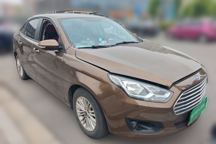 Used Ford Escort 2015 1.5L Manual Comfort Model Front Right 45 Deg