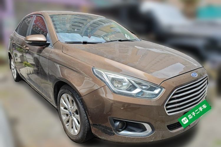 Used Ford Escort 2015 1.5L Automatic Fashion Model Front Right 45 Deg
