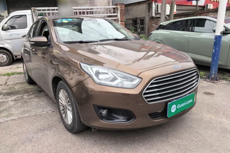 Used Ford Escort 2015 1.5L Manual Comfort Model Front Right 45 Deg