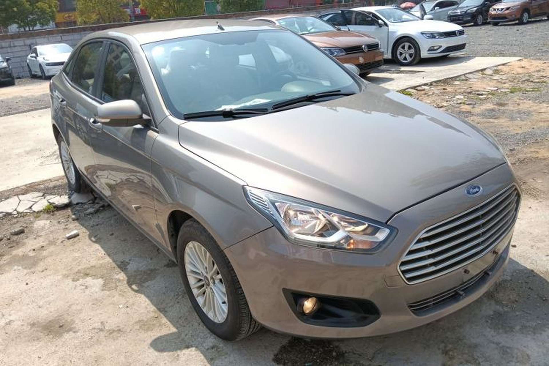 Used Ford Escort 2015 1.5L Automatic Comfort Edition Front Right 45 Deg