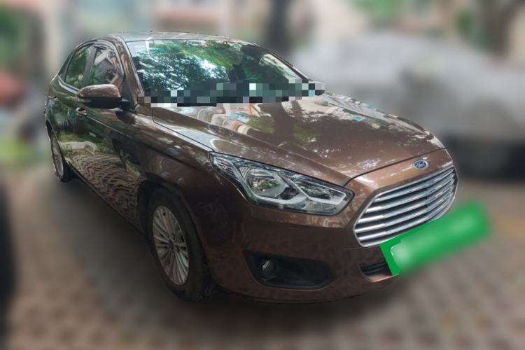 Used Ford Escort 2015 1.5L Automatic Comfort Edition Front Right 45 Deg