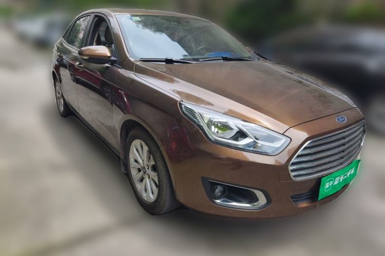 Used Ford Escort 2015 1.5L Automatic Fashion Model Front Right 45 Deg