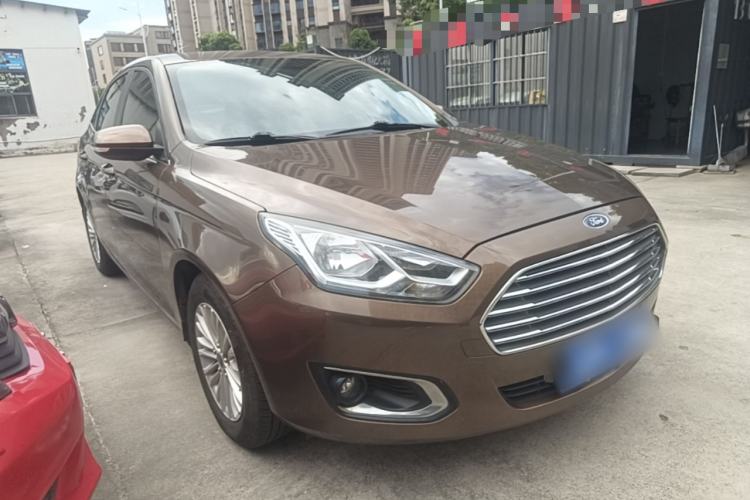Used Ford Escort 2015 1.5L Manual Comfort Model Front Right 45 Deg
